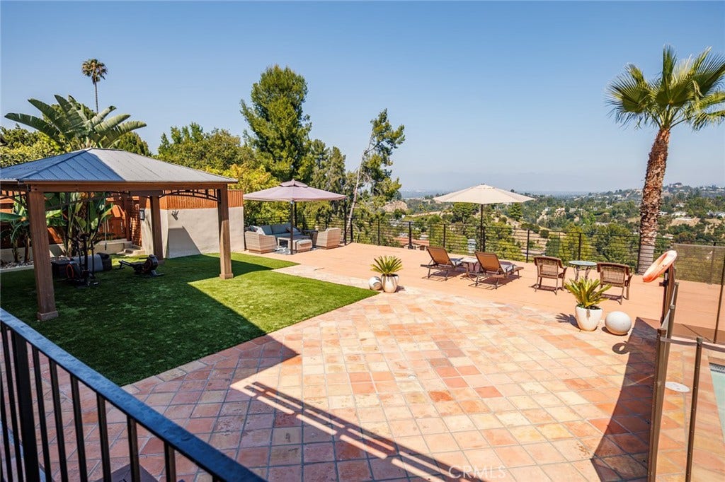 4534 Totana Drive, Tarzana, CA 91356 4534 Totana Drive, Tarzana, CA 91356