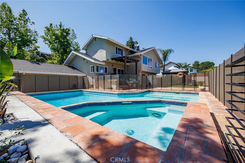 4534 Totana Drive, Tarzana, CA 91356 4534 Totana Drive, Tarzana, CA 91356