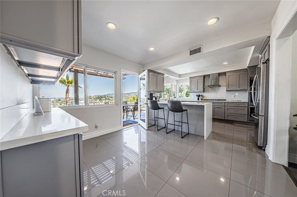 4534 Totana Drive, Tarzana, CA 91356 4534 Totana Drive, Tarzana, CA 91356