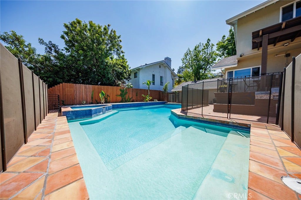 4534 Totana Drive, Tarzana, CA 91356 4534 Totana Drive, Tarzana, CA 91356