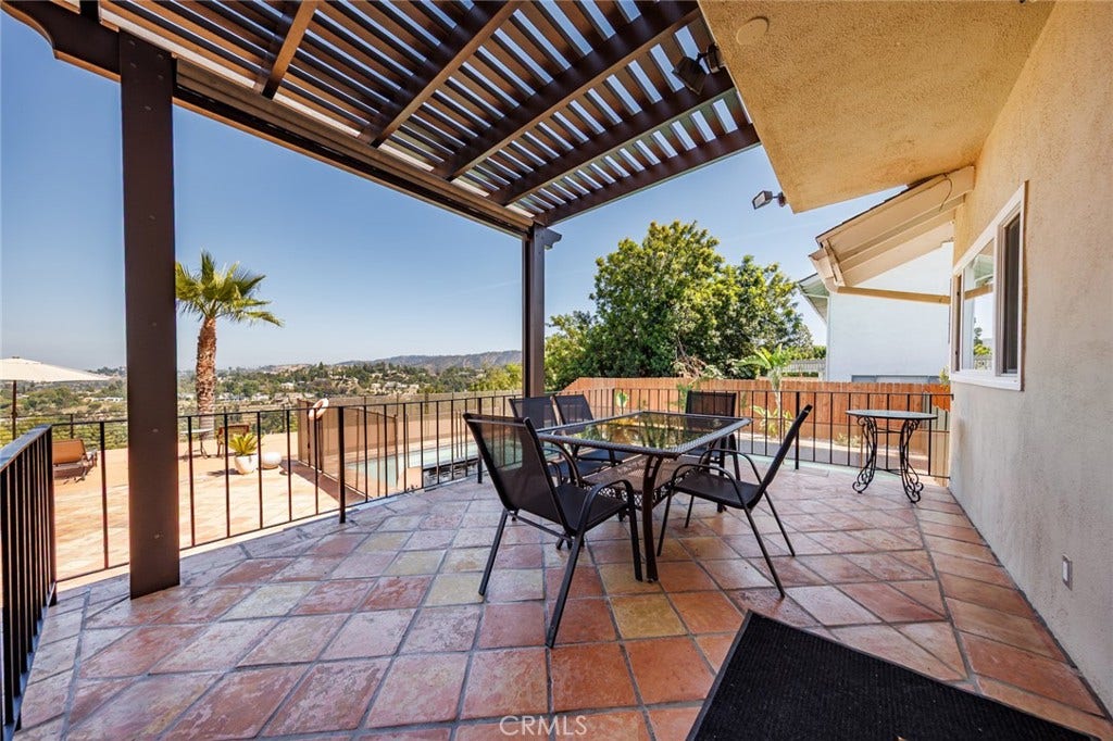 4534 Totana Drive, Tarzana, CA 91356 4534 Totana Drive, Tarzana, CA 91356