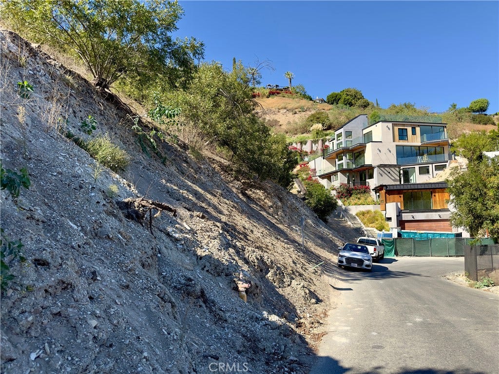 3747 Camino De La Cumbre, Sherman Oaks, CA 91423 3747 Camino De La Cumbre, Sherman Oaks, CA 91423