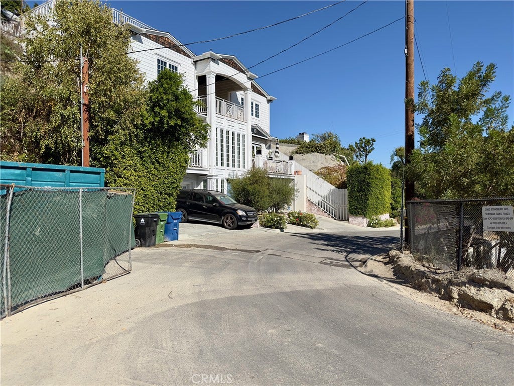3747 Camino De La Cumbre, Sherman Oaks, CA 91423 3747 Camino De La Cumbre, Sherman Oaks, CA 91423