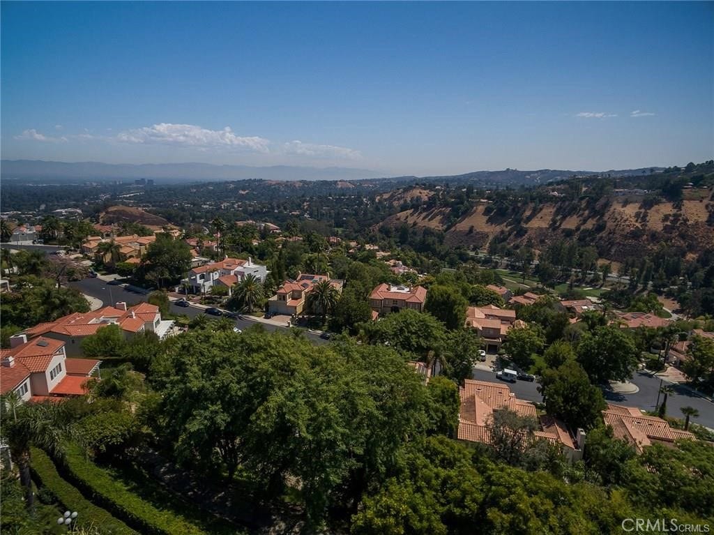 24142 Park Riviera, Calabasas, CA 91302 24142 Park Riviera, Calabasas, CA 91302