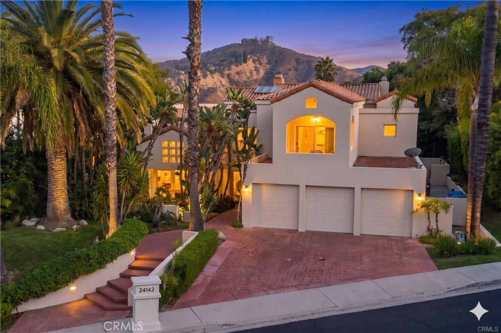 24142 Park Riviera, Calabasas, CA 91302 24142 Park Riviera, Calabasas, CA 91302