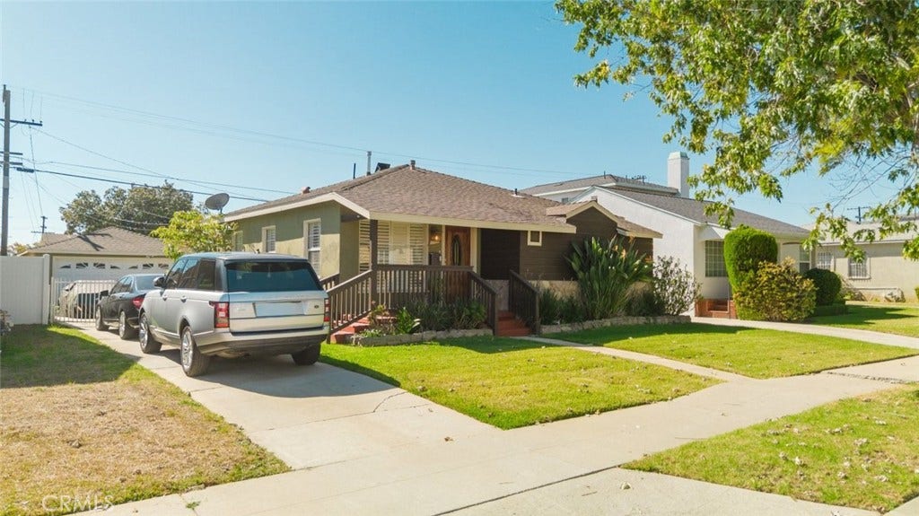 2036 W 95th Street, Los Angeles, CA 90047 2036 W 95th Street, Los Angeles, CA 90047