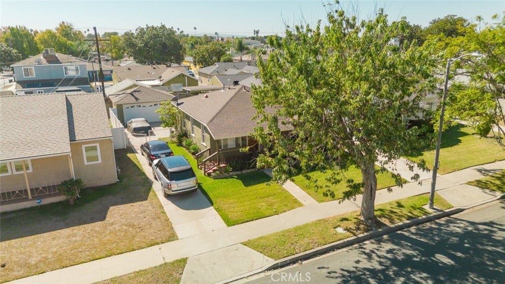 2036 W 95th Street, Los Angeles, CA 90047 2036 W 95th Street, Los Angeles, CA 90047