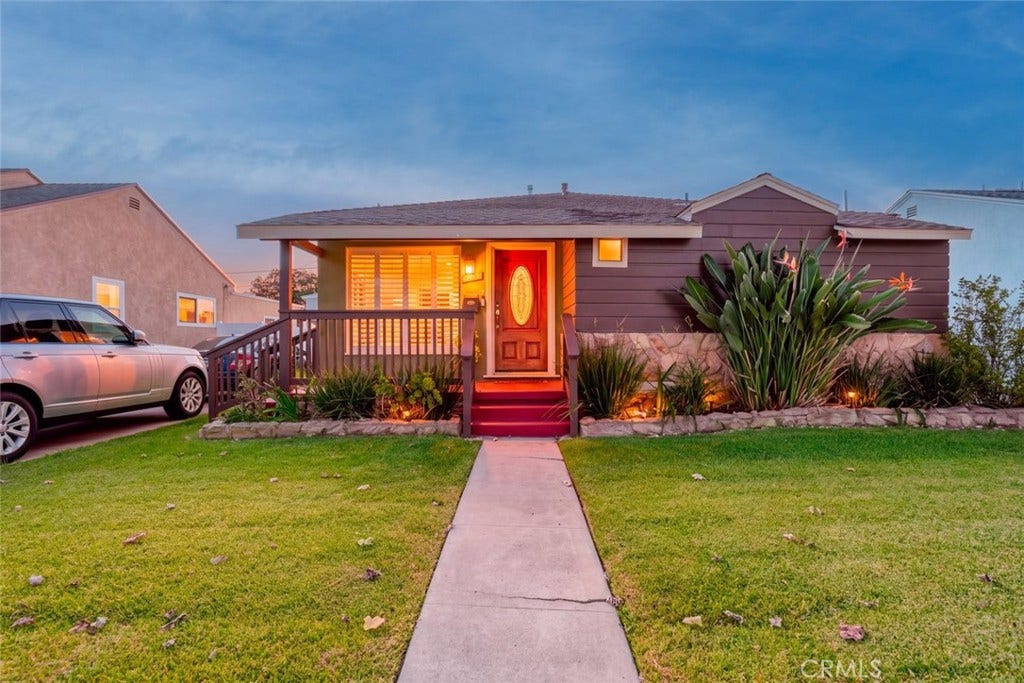 2036 W 95th Street, Los Angeles, CA 90047 2036 W 95th Street, Los Angeles, CA 90047