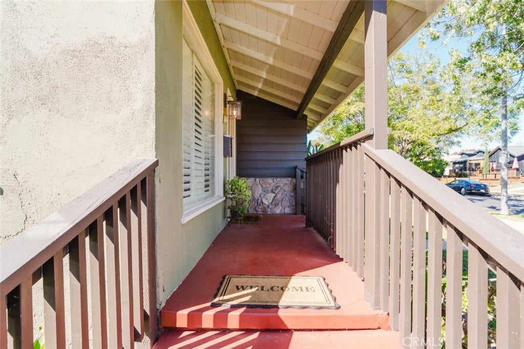 2036 W 95th Street, Los Angeles, CA 90047 2036 W 95th Street, Los Angeles, CA 90047