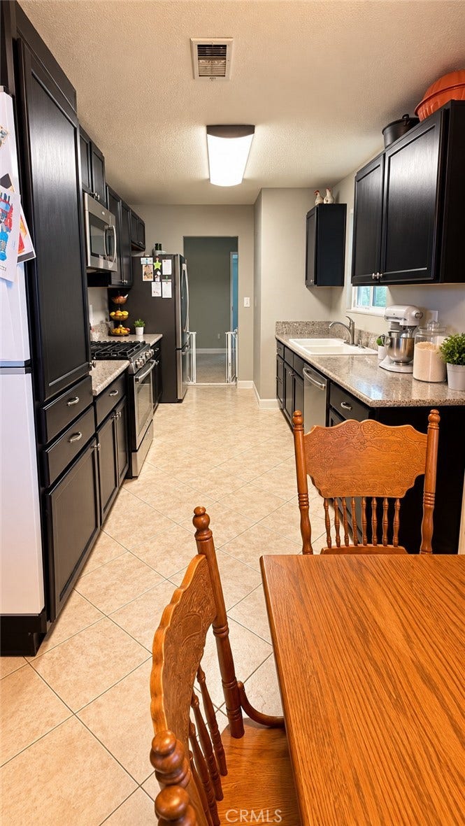 909 Meredith, Bakersfield, CA 93304 909 Meredith, Bakersfield, CA 93304