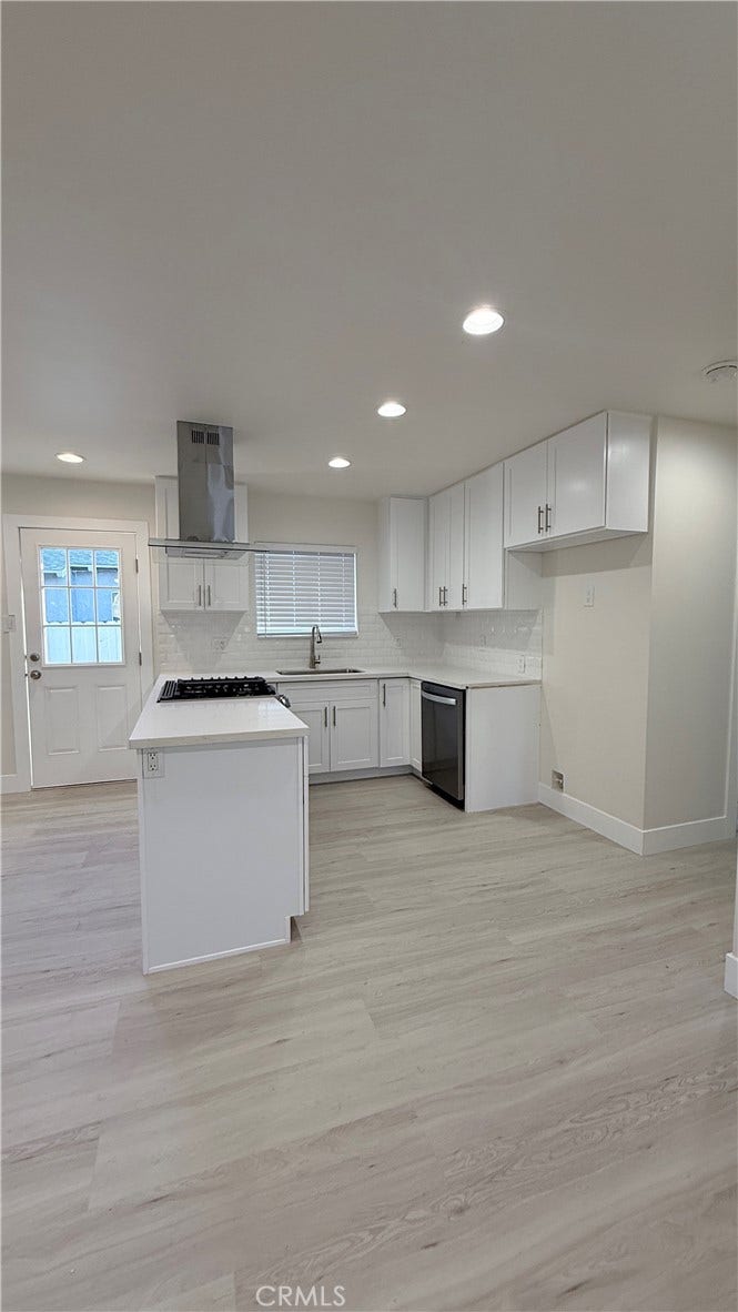18206 Napa Street, Northridge, CA 91325 kitchen