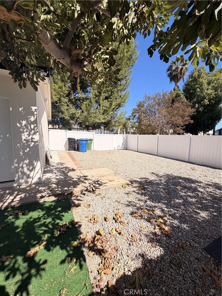 18206 Napa Street, Northridge, CA 91325 backyard