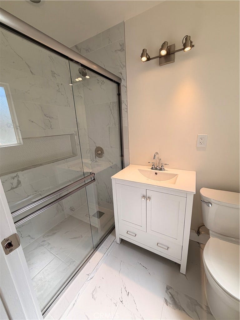 18206 Napa Street, Northridge, CA 91325 Master bath