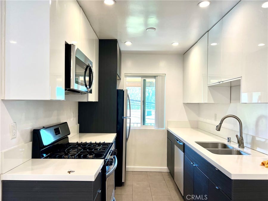 Property photo for 1422 N Fairfax Ave, #8, West Hollywood, CA