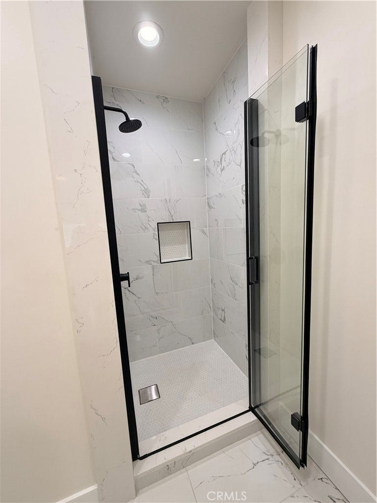 18210 Napa Street, Northridge, CA 91325 Primary Bath