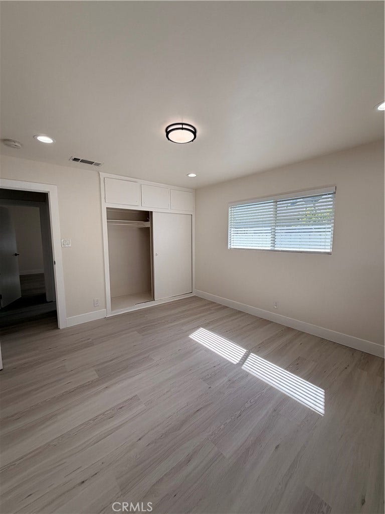18210 Napa Street, Northridge, CA 91325 18210 Napa Street, Northridge, CA 91325