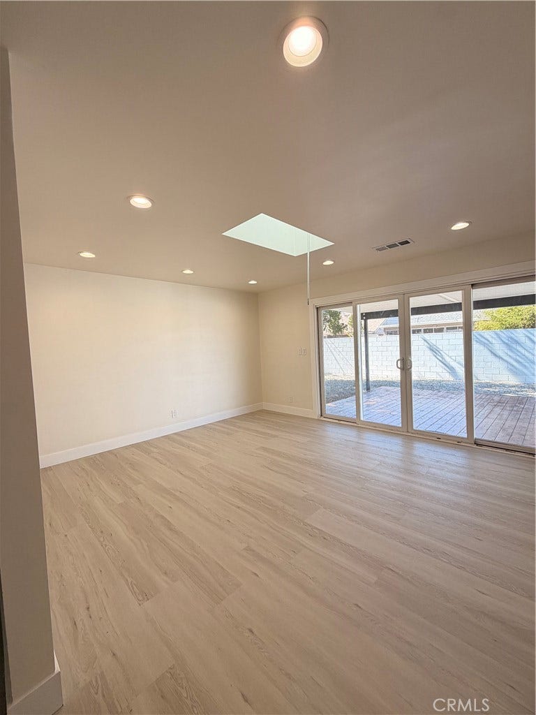 18210 Napa Street, Northridge, CA 91325 Living Room