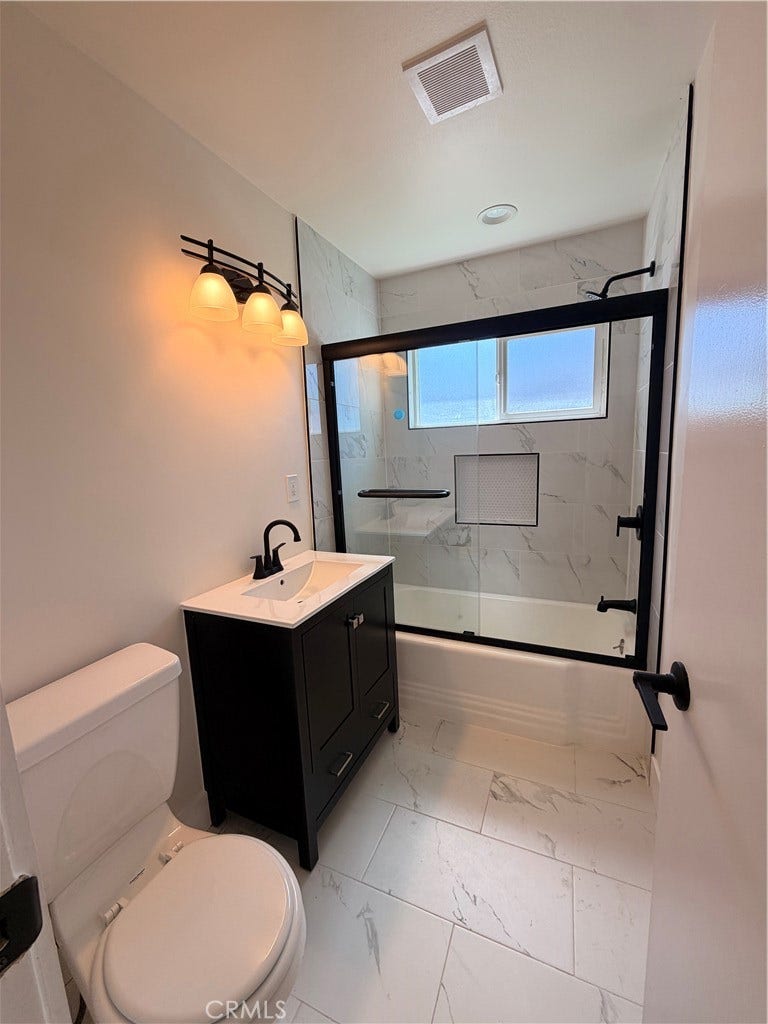 18210 Napa Street, Northridge, CA 91325 Bathroom #1