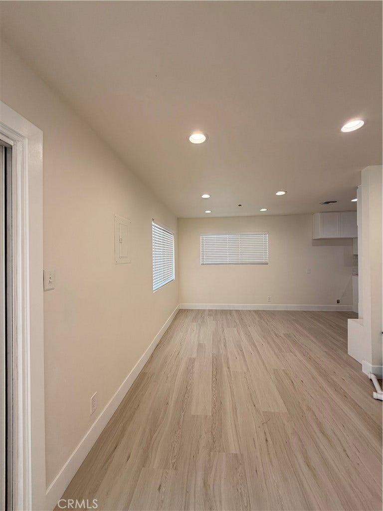 18210 Napa Street, Northridge, CA 91325 Dinning Room