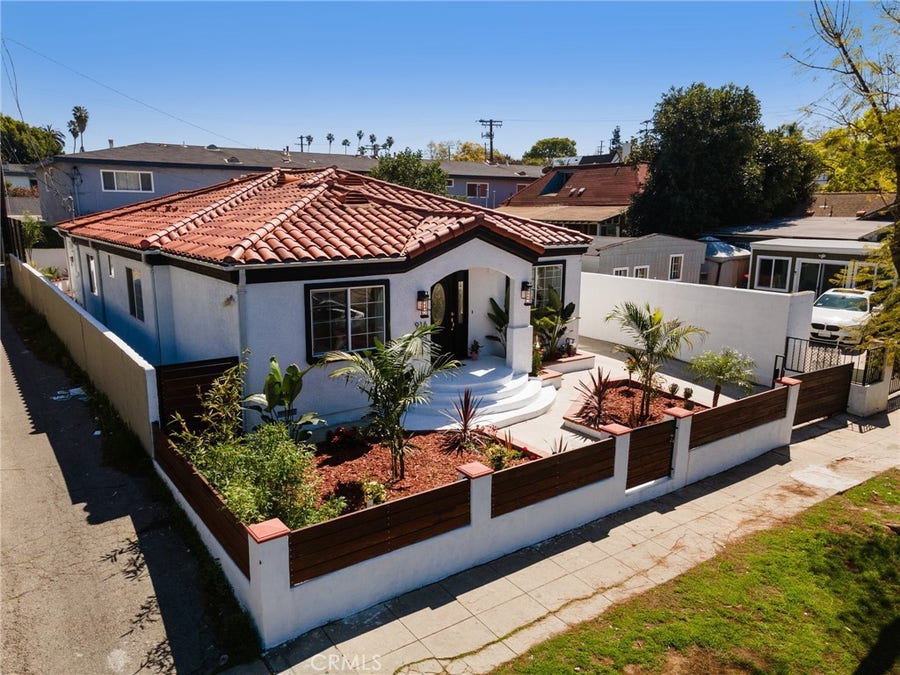 Property photo for 916 N Oxford, Los Angeles, CA