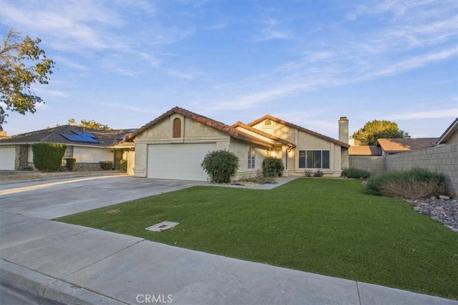 Property photo for 43832 27th E, Lancaster, CA