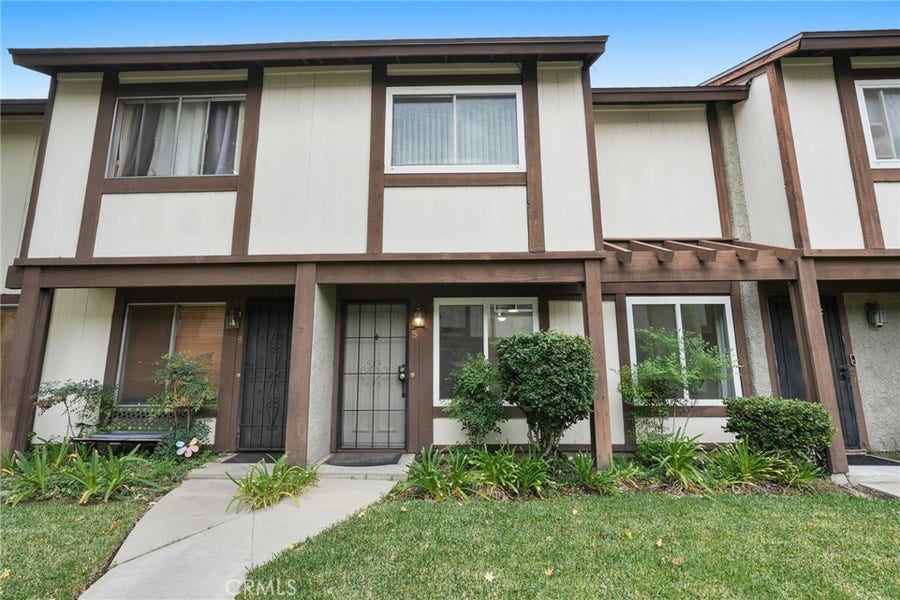 Property photo for 19024 Archwood Street, #5, Reseda, CA