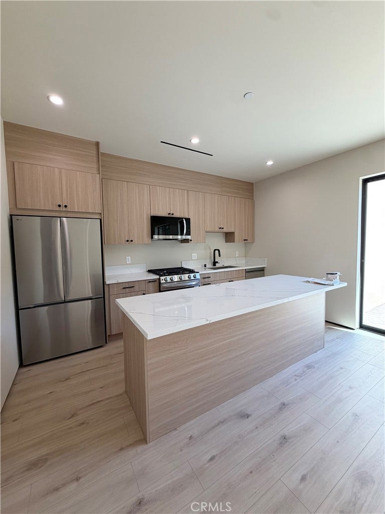 Property photo for 5656 Mammoth Ave, Sherman Oaks, CA