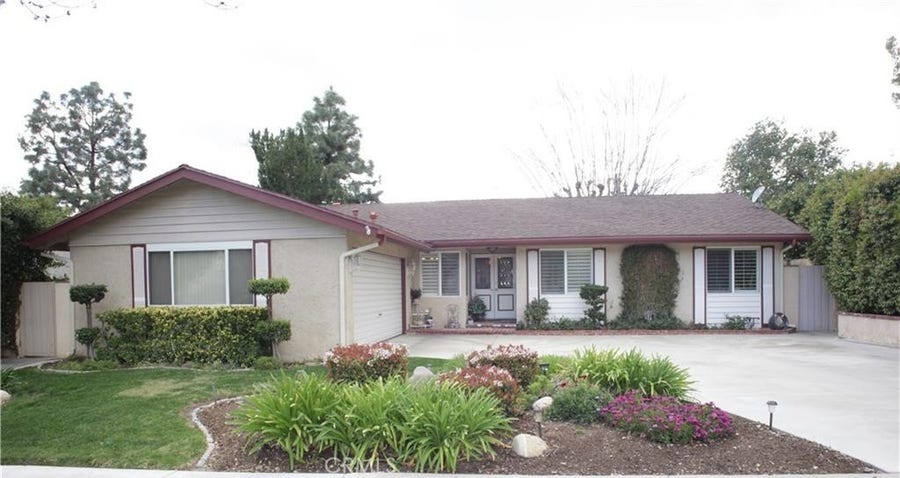 Property photo for 22200 Barbacoa Drive, Saugus, CA