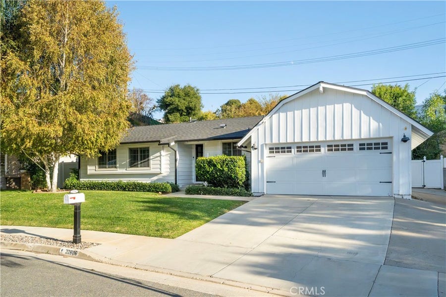 Property photo for 22606 Aguadero Place, Saugus, CA