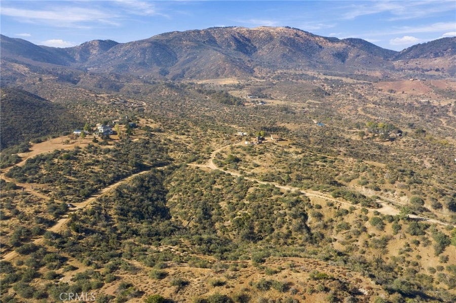 Property photo for 0 APN 237-295-23, Tehachapi, CA