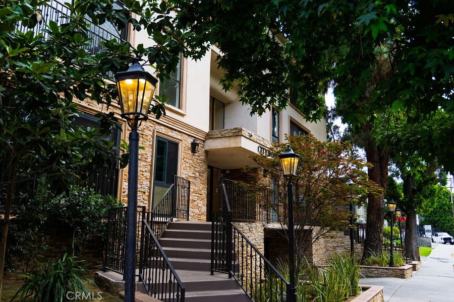 Property photo for 15344 Weddington Street, #104, Sherman Oaks, CA