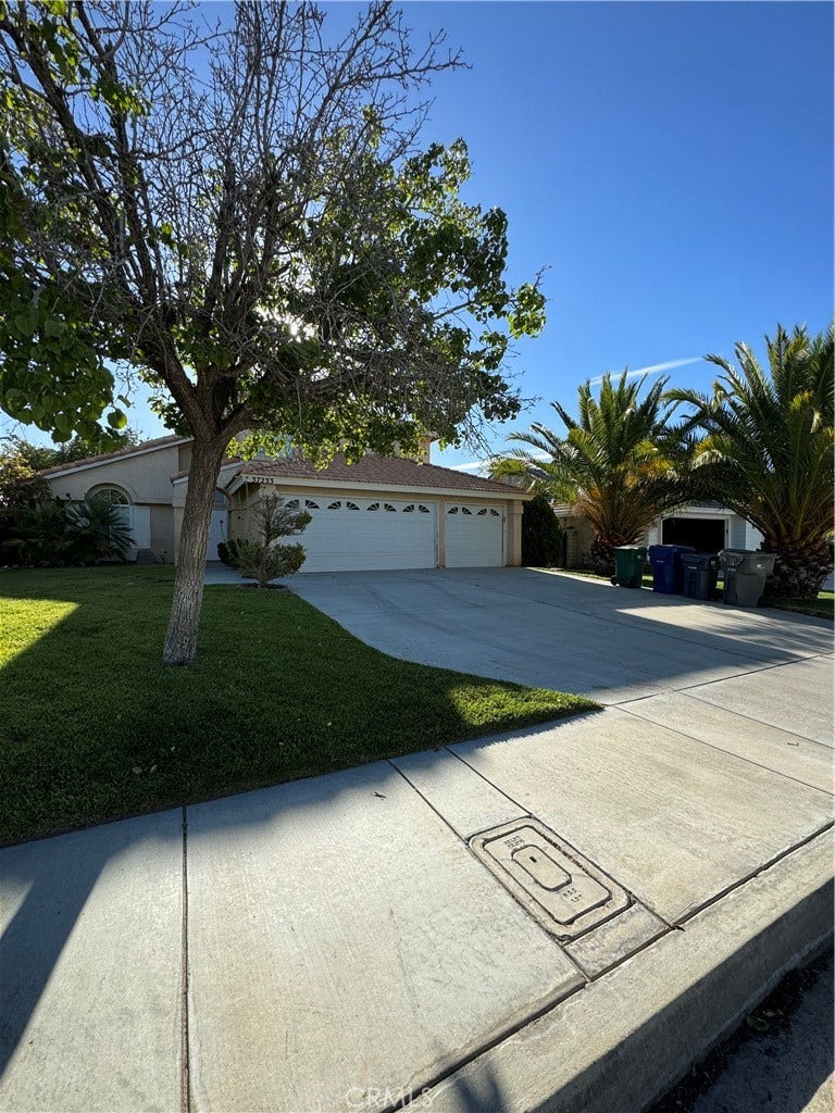 Property photo for 37233 Newbury, Palmdale, CA