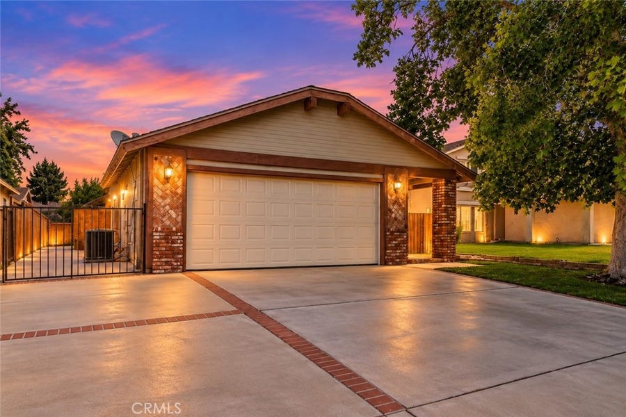 Property photo for 2533 Topaz, Lancaster, CA