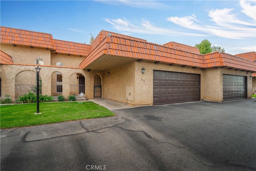 Property photo for 216 Shirley Lane, Palmdale, CA