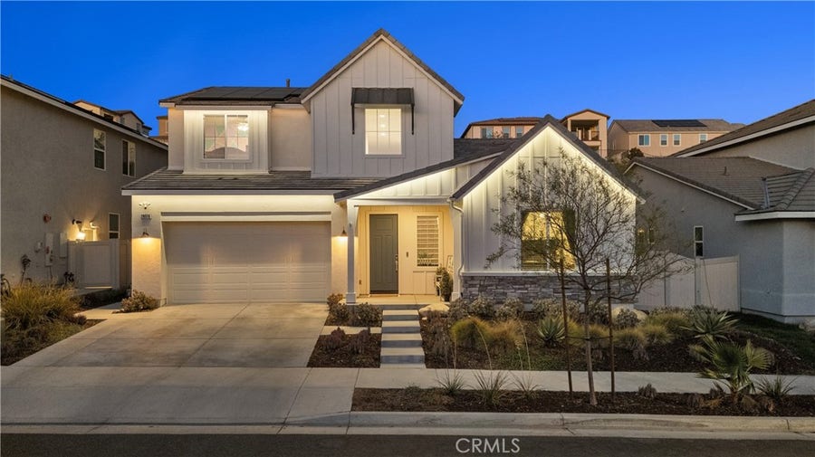 Property photo for 28516 Songbird Way, Saugus, CA