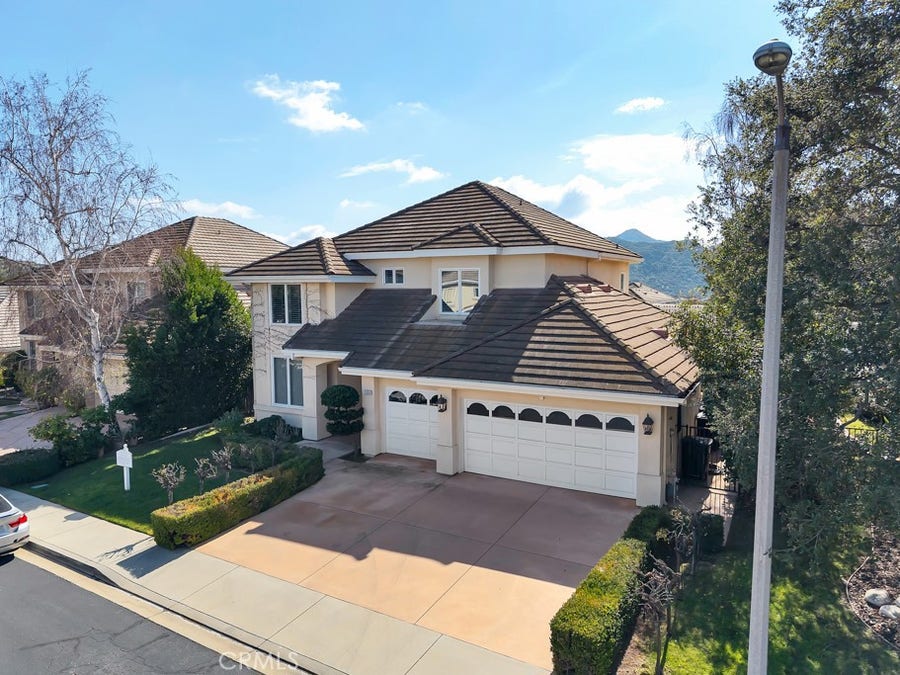 Property photo for 506 Ravensbury, Lake Sherwood, CA