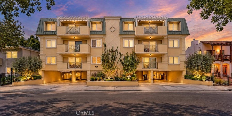 Property photo for 637 N West Knoll, #204, West Hollywood, CA