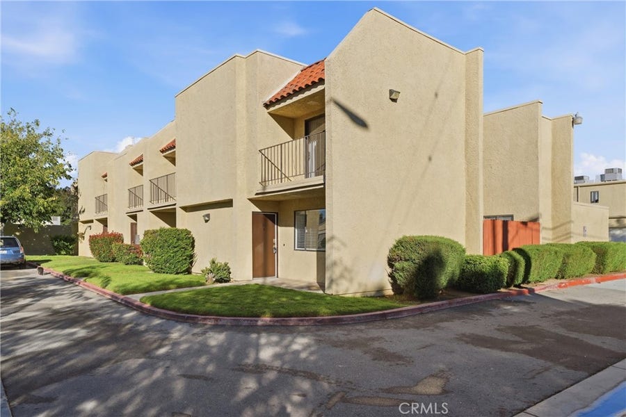 Property photo for 44200 Kingtree Avenue, #51, Lancaster, CA