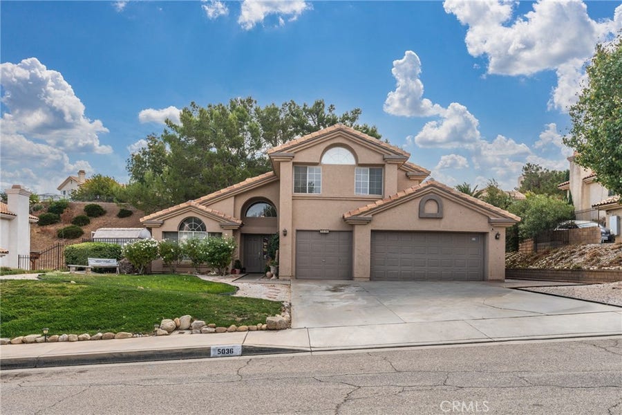 Property photo for 5036 Claro Way, Palmdale, CA