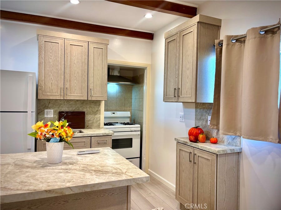 Property photo for 1533 N Naomi, Burbank, CA