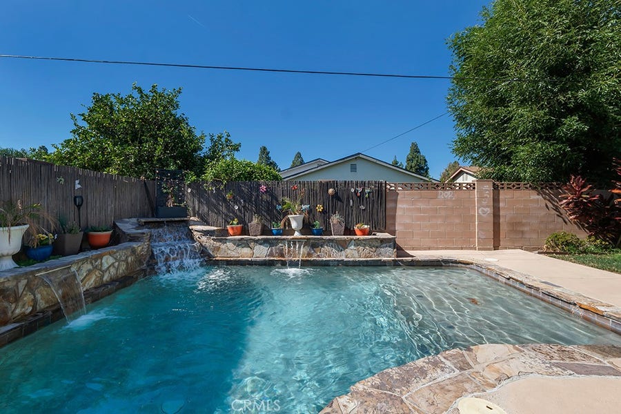 Property photo for 2091 Burrell, Simi Valley, CA