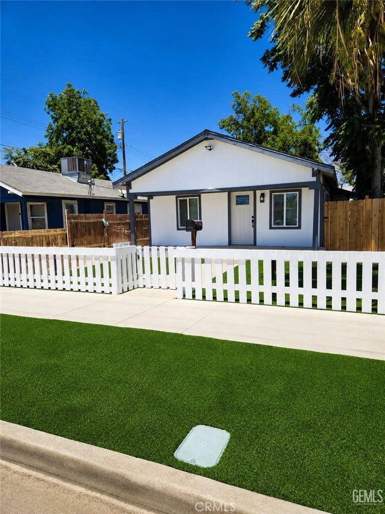 Property photo for 1006 6th, Bakersfield, CA