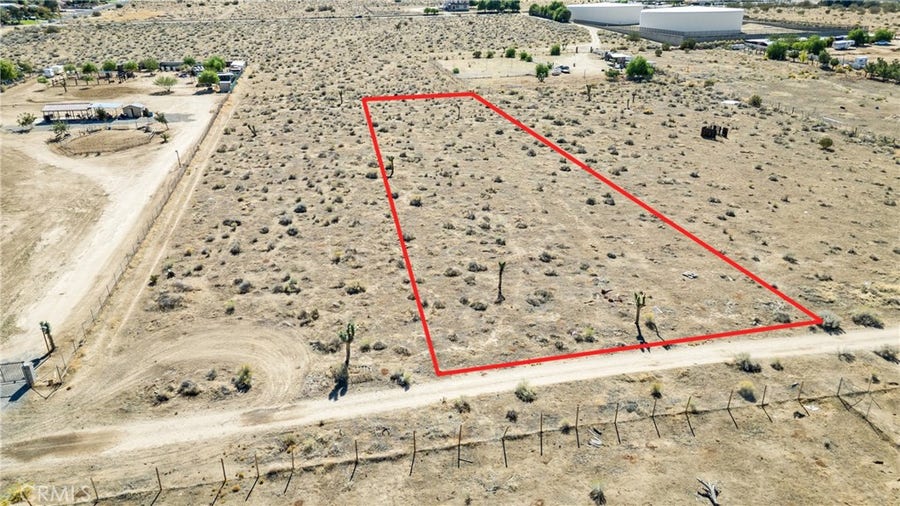 Property photo for 1 Avenue T-4, Palmdale, CA