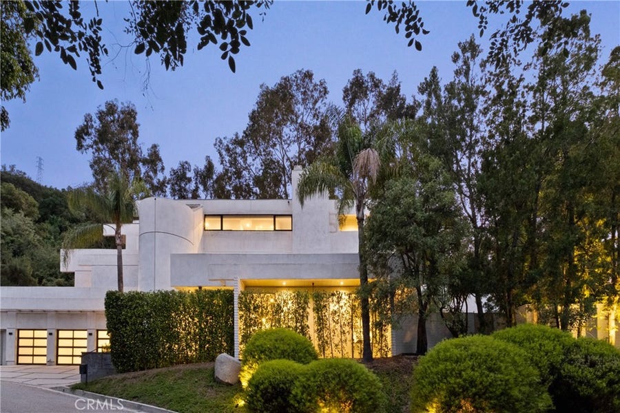 Property photo for 11210 Briarcliff Lane, Studio City, CA