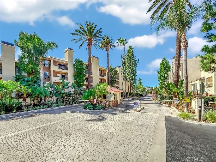 Property photo for 5530 Owensmouth Avenue, #115, Woodland Hills, CA