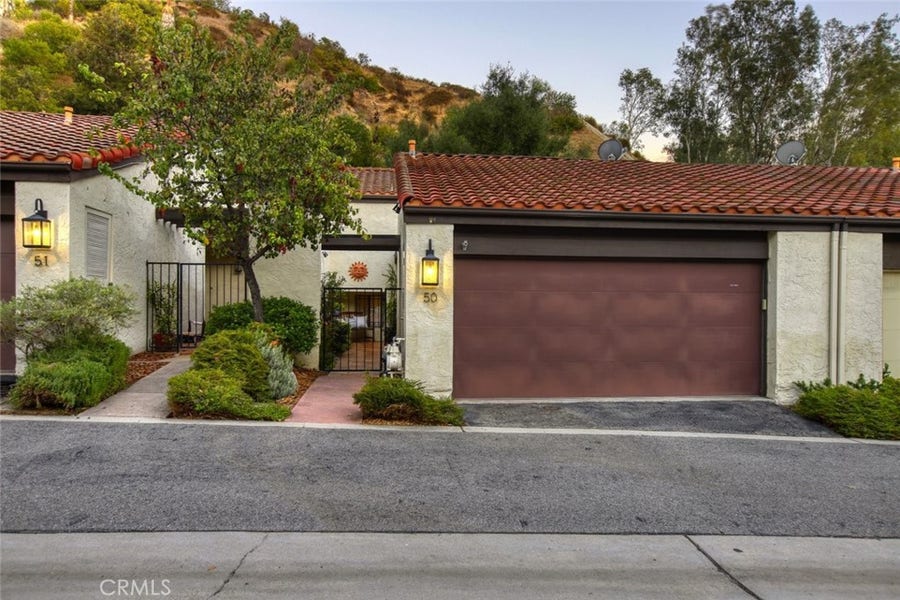 Property photo for 50 Glenflow Court, Glendale, CA