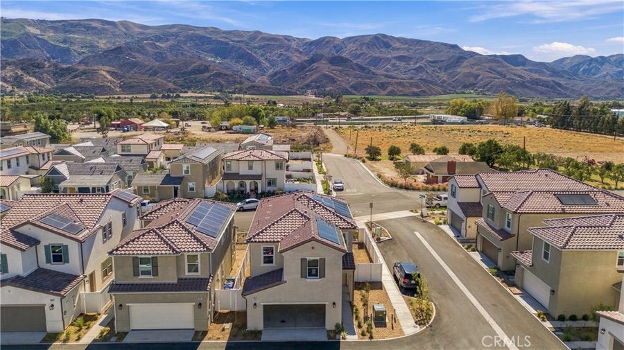 Property photo for 3814 Silvergrass Lane, Piru, CA
