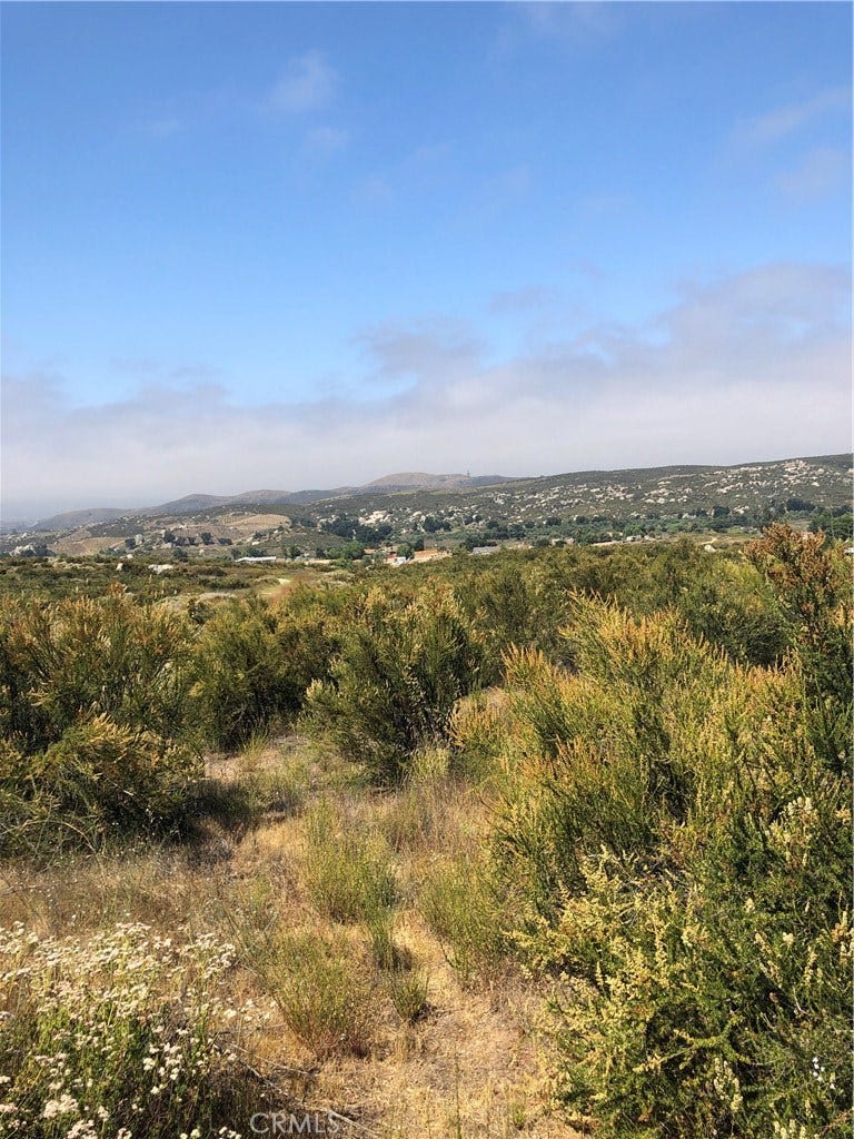 Property photo for 26 Rocky Knoll Road, Hemet, CA
