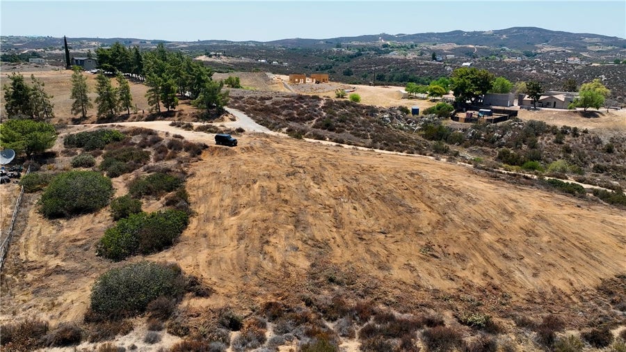 Property photo for 39365 Calle Breve, Temecula, CA