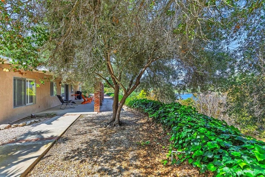 Property photo for 40057 S Shore Road, Fallbrook, CA